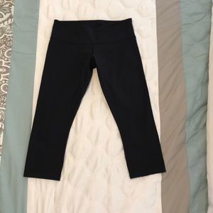 lululemon athletica Pants - Lululemon Capri Yoga Pants lululemon athletica Pants - Lululemon Capri Yoga Pants